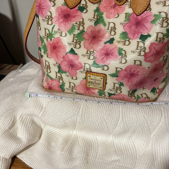 COPY - Dooney & Bourke bucket bag - Picture 8 of 8